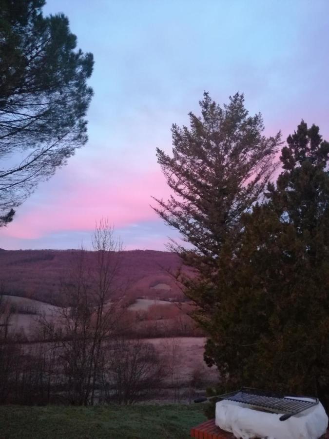Location De Vacances A Neylis Avec Vue Sur Les Forets Et Les Champs Carla-de-Roquefort ภายนอก รูปภาพ